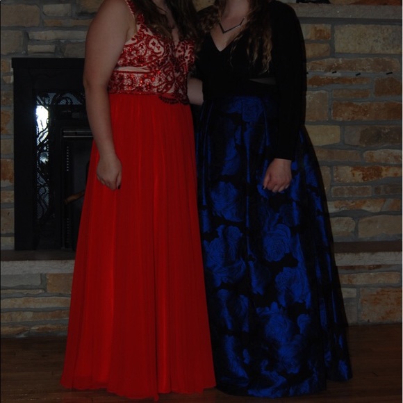 Long sleeve prom dress - Picture 2 of 6